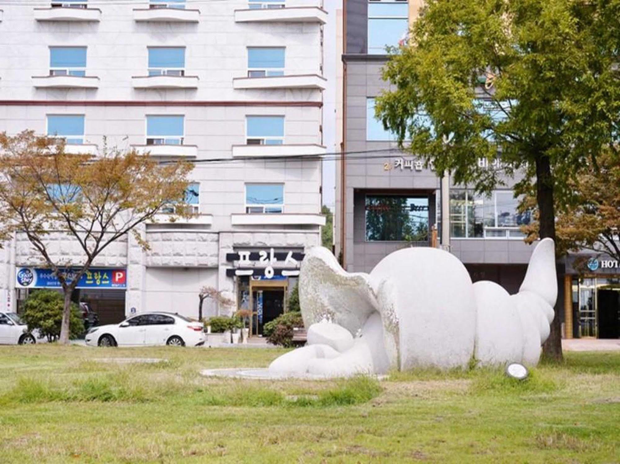 Am Ort Hotel Yeosu Eksteriør billede
