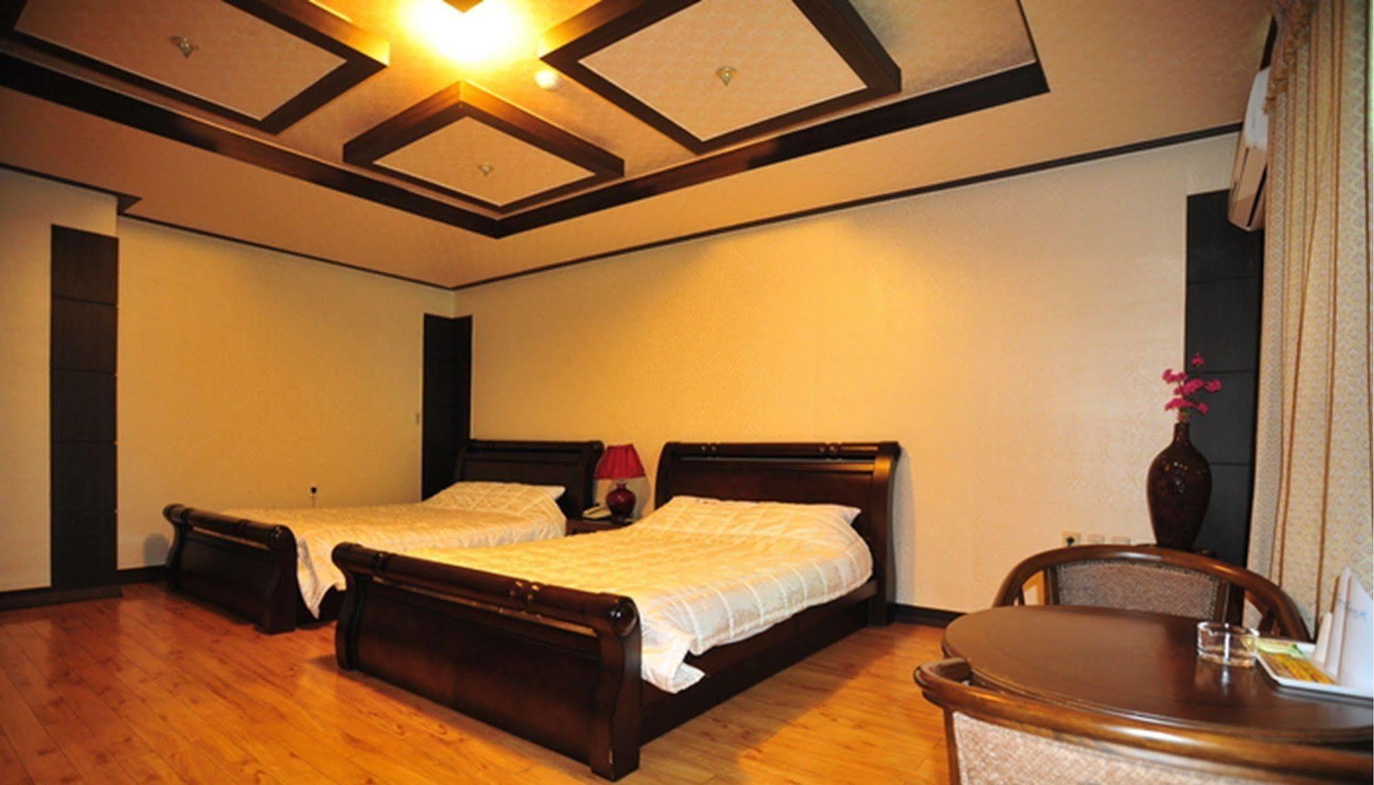 Am Ort Hotel Yeosu Eksteriør billede