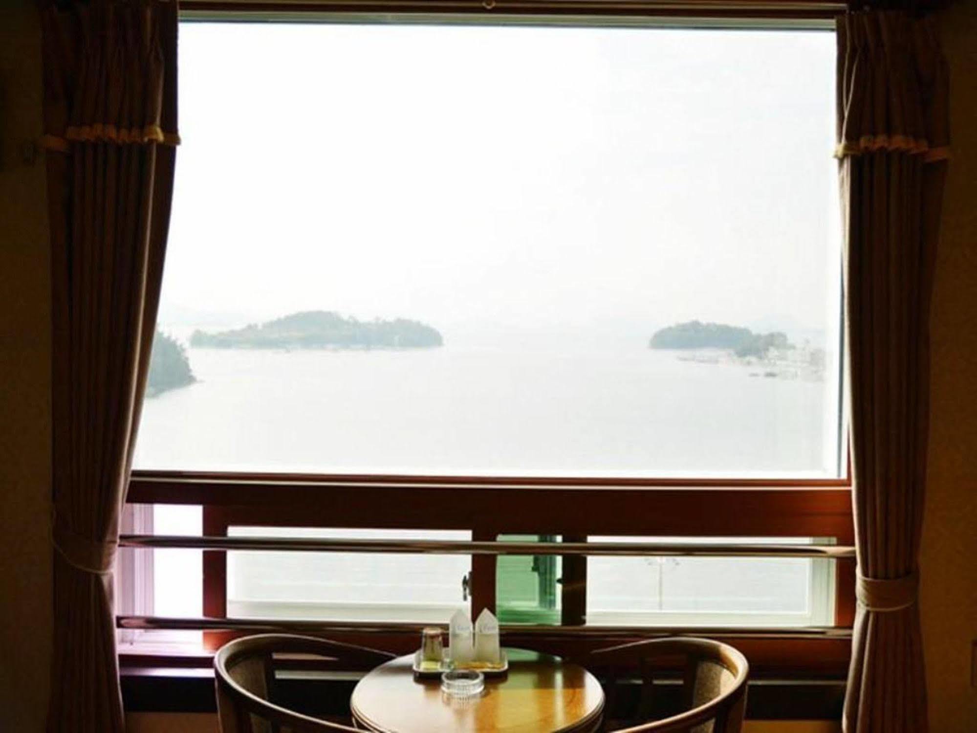 Am Ort Hotel Yeosu Eksteriør billede