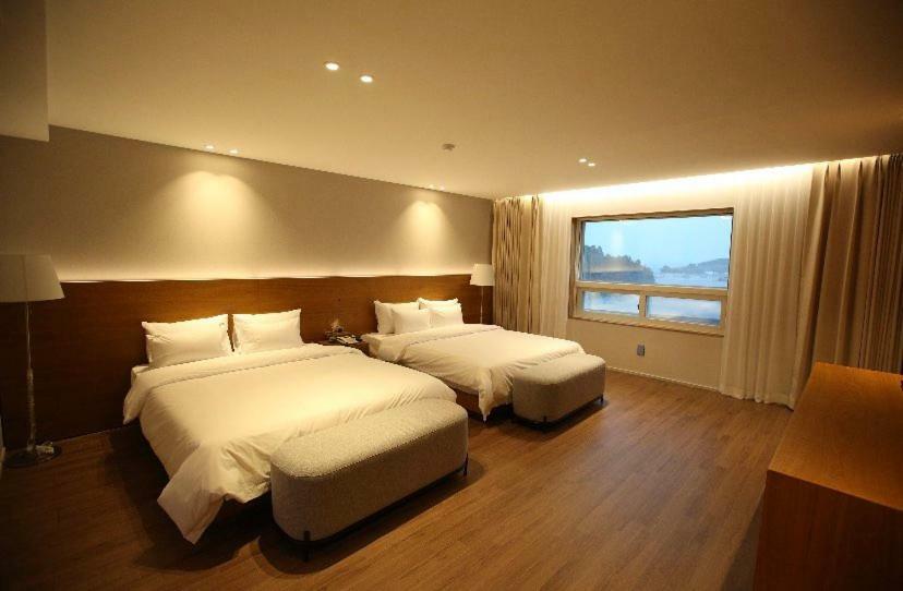 Am Ort Hotel Yeosu Eksteriør billede