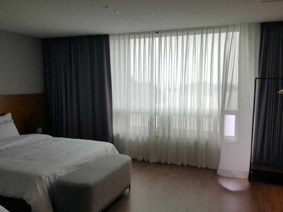 Am Ort Hotel Yeosu Eksteriør billede