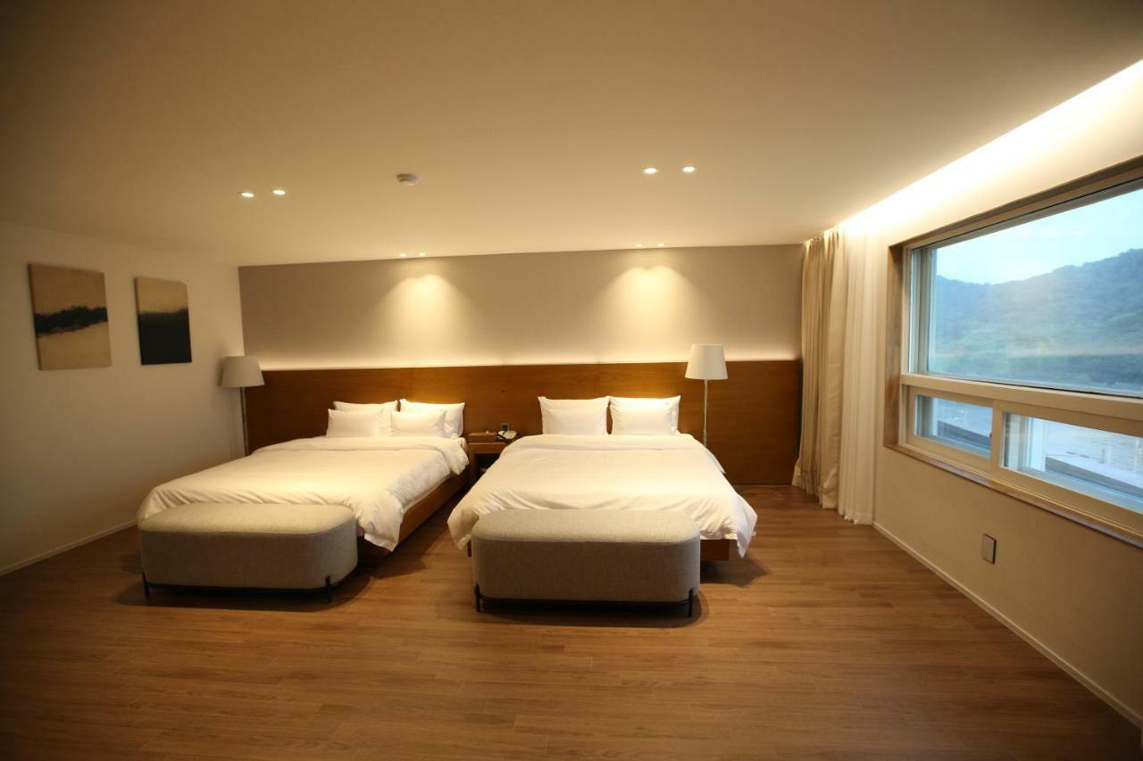 Am Ort Hotel Yeosu Eksteriør billede